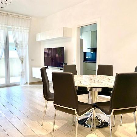 Mpm - Belinzaghi 5 6 Pax Apartment Milan Bagian luar foto