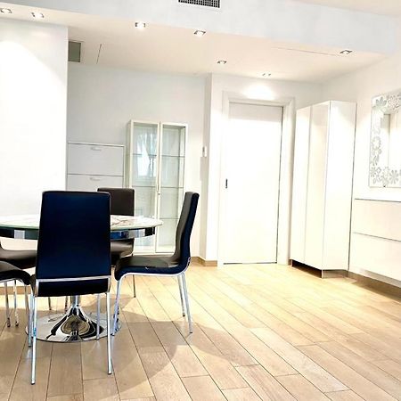 Mpm - Belinzaghi 5 6 Pax Apartment Milan Bagian luar foto