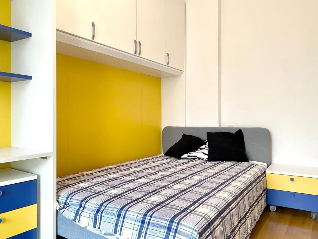 Mpm - Belinzaghi 5 6 Pax Apartment Milan Bagian luar foto
