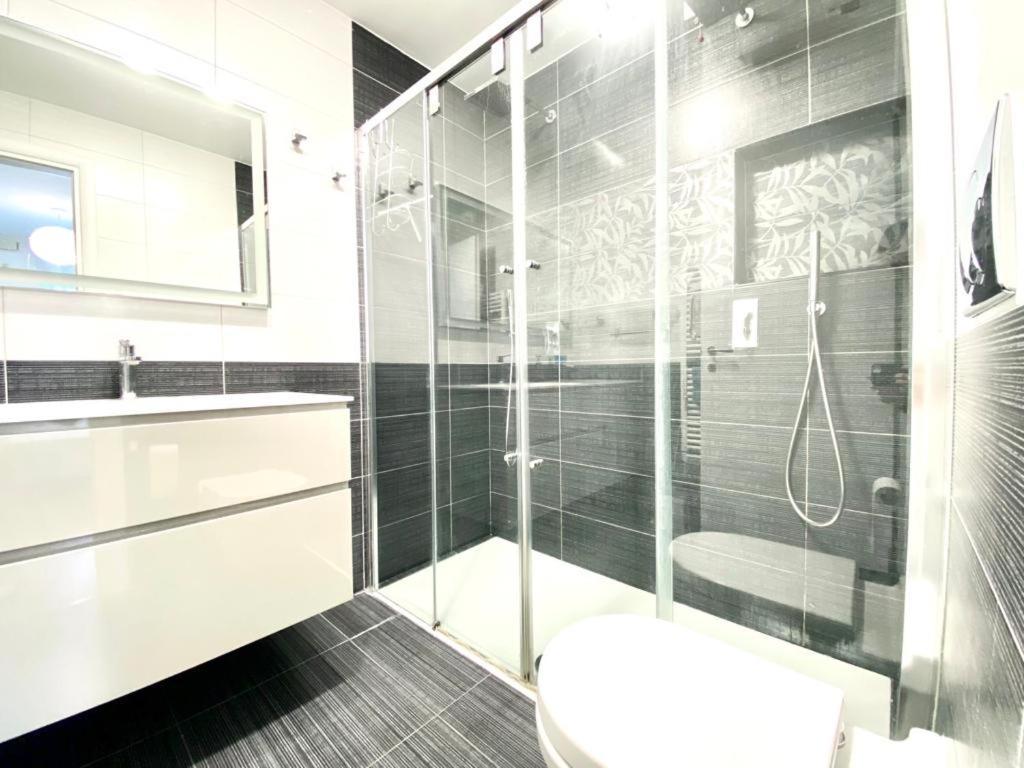 Mpm - Belinzaghi 5 6 Pax Apartment Milan Bagian luar foto