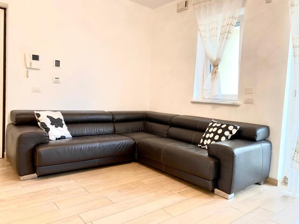 Mpm - Belinzaghi 5 6 Pax Apartment Milan Bagian luar foto