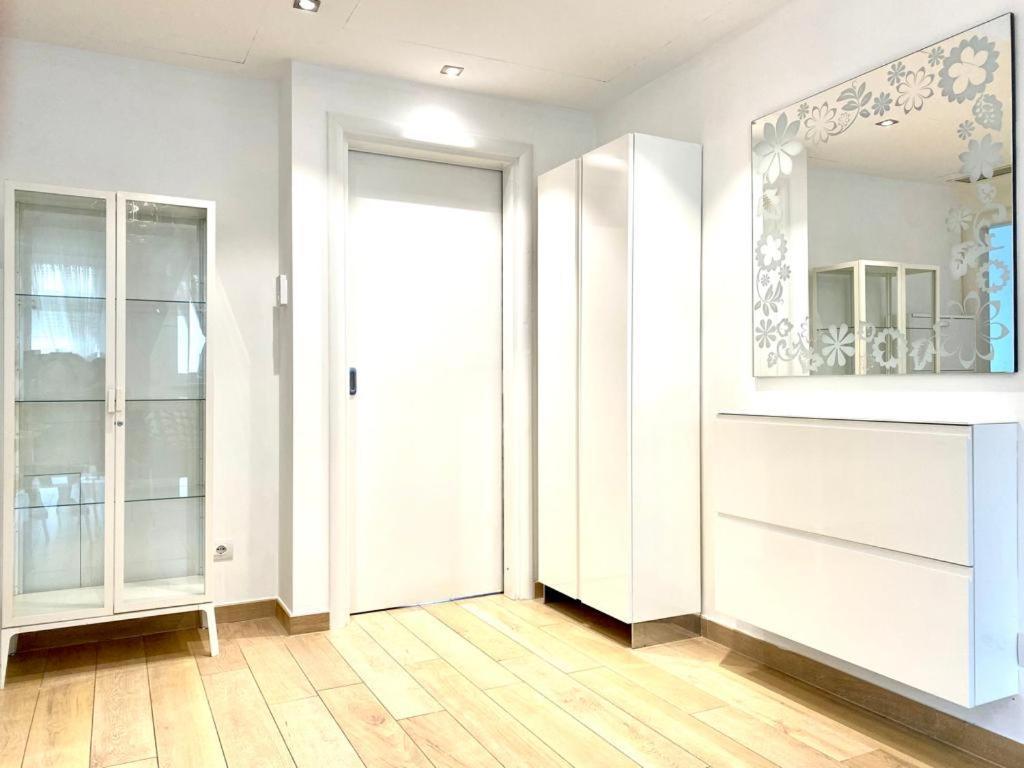 Mpm - Belinzaghi 5 6 Pax Apartment Milan Bagian luar foto